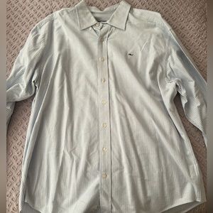 Vineyard Vines - the whale shirt